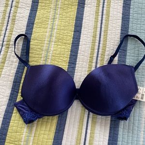 Navy Blue Frederick’s of Hollywood Padded Bra